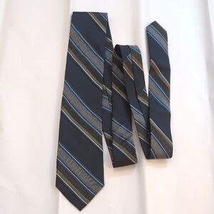 Calvin Klein Men's Tie with Blue and Gray Stripes Silk Blend Nwt